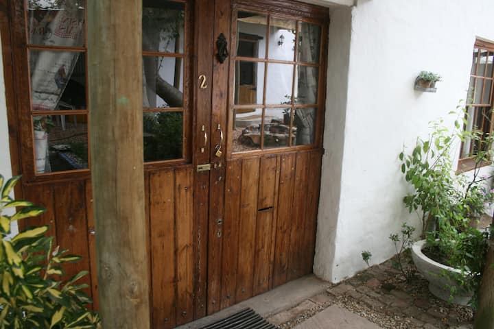 Carol's Cottages - room 2