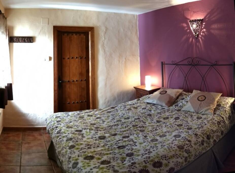 Casa Almachar in Cómpeta has a good size bedroom wit en-suite bathroom