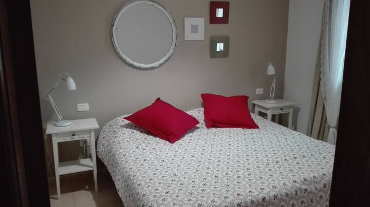 ห้องนอน 1. 
เตียงคู่ 2 หลัง