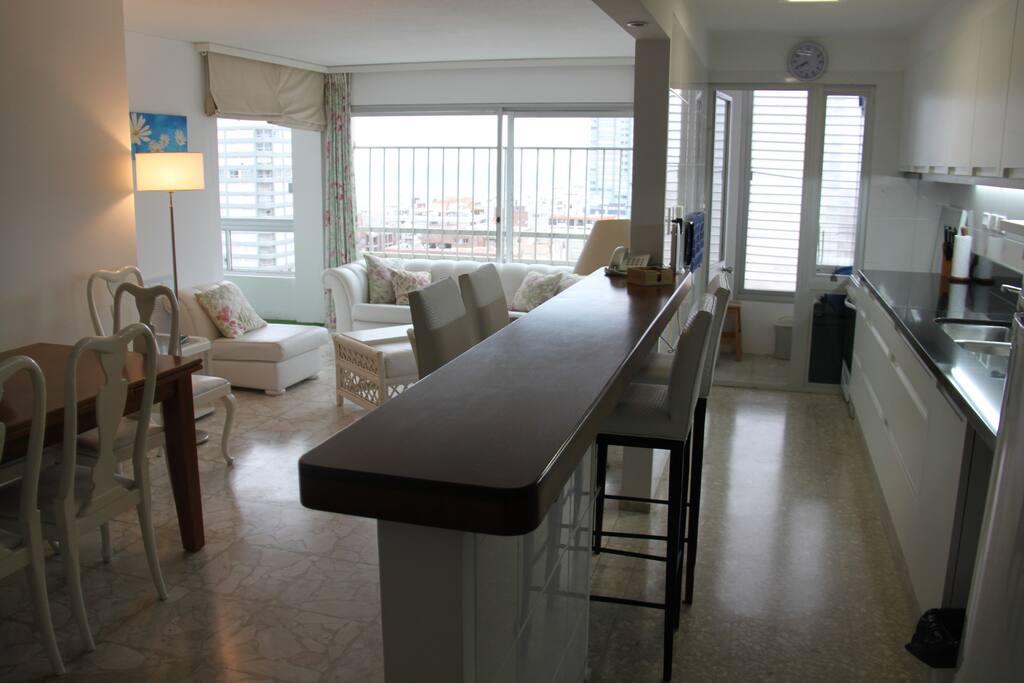 El apartamento desde la puerta principal