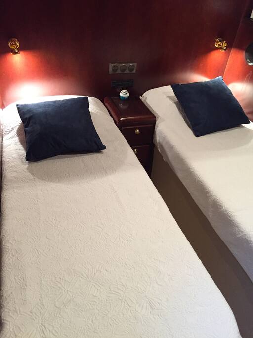 Cabine N°1 avec 2 lits simples