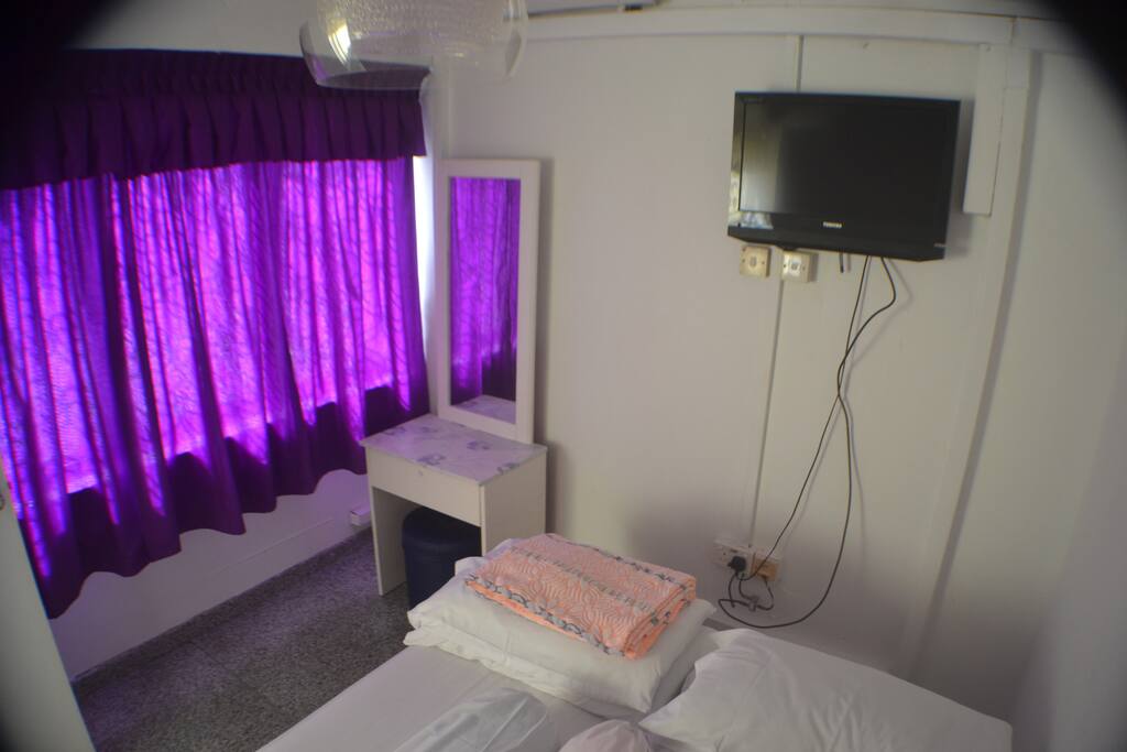 Private Room + Window