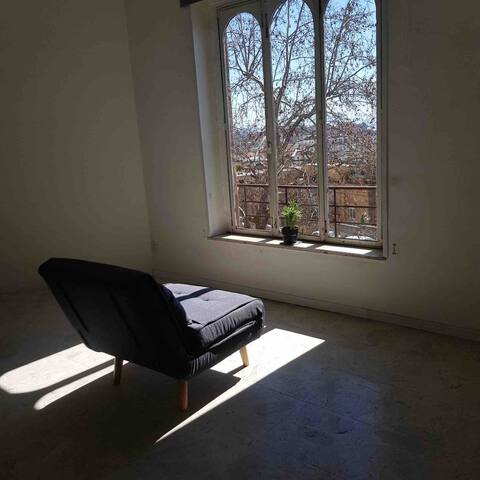 Central apt in a castle tower gallery image 4