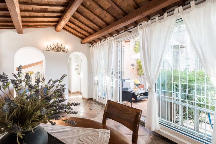 Campo de Fiori – Penthouse in the heart of Rome gallery image 4