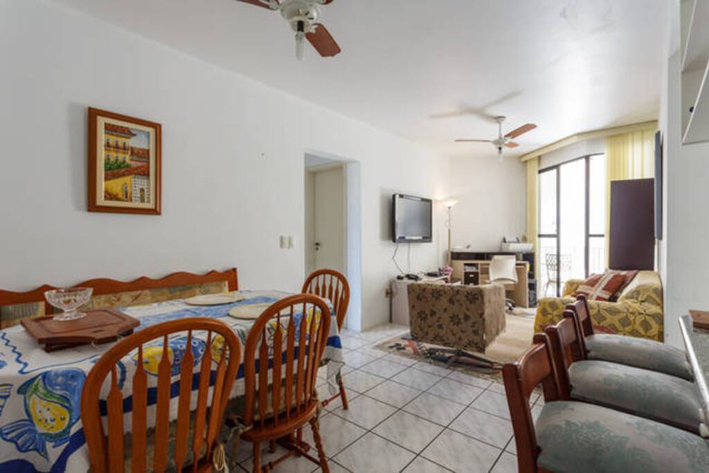 Sala com Mesa de Jantar