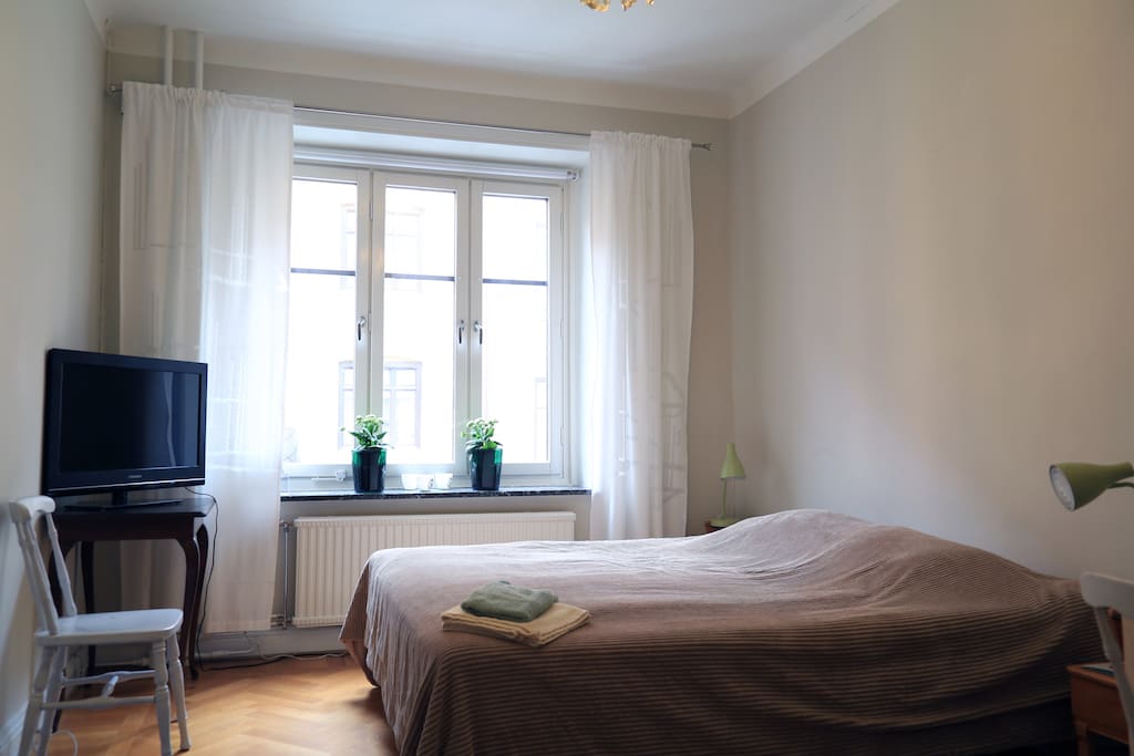 A big and spacious bedroom