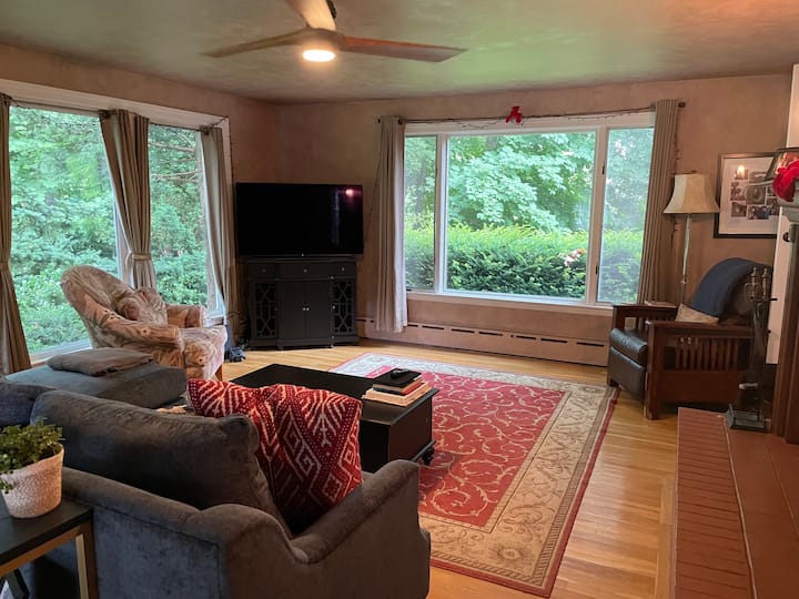 Spacious And Spectacular Kittery Home - Kittery, ME