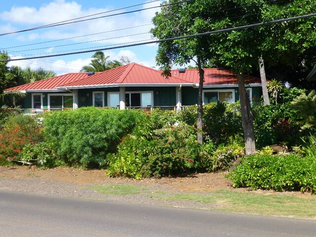 Closest Vacation Home To Poipu Beach 100ft! Pool! gallery image 2