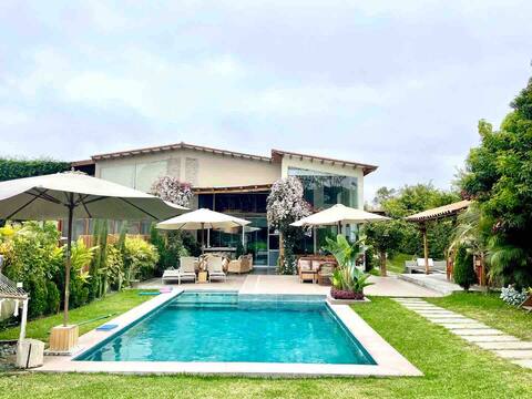 Spectacular country house, km. 75 south.