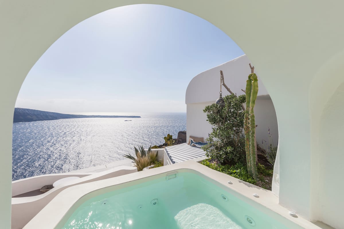 Sunset Cave House Airbnb — photo 3