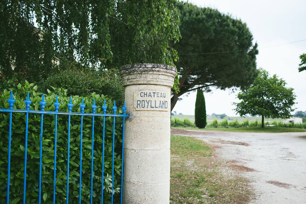 Entrée du château Roylland et du gite du Roy
