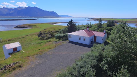 Cottage at the Beautiful Oceanside - Thursstadir