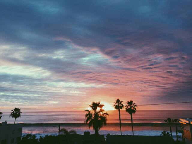 SURFRIDER 3 – 3br/3ba Ocean Views gallery image 5