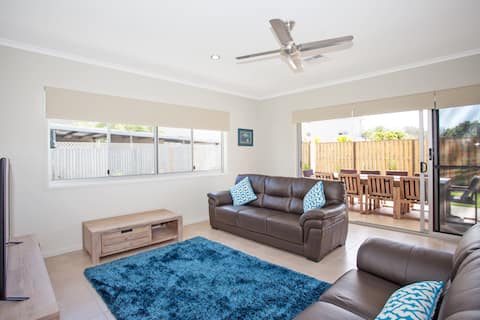 The Beach Holiday Home - Mackay QLD