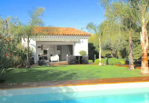 Oasis 2 miles from Cannes, Film Festival and beach