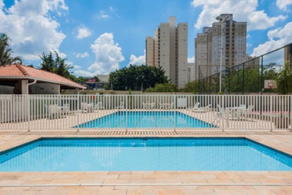 Área de lazer: Piscina, Play Ground,Churrasqueira e quadra poliesportiva.