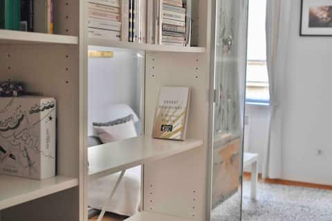 Top performing Airbnb: Cosy flat near city center in Währing