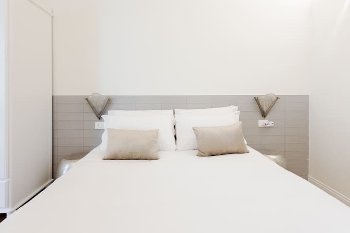 Pantheon casa raffinata con dettagli di lusso gallery image 5