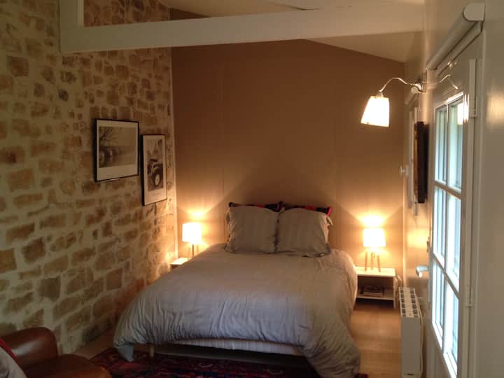 Lovely bedroom close castle