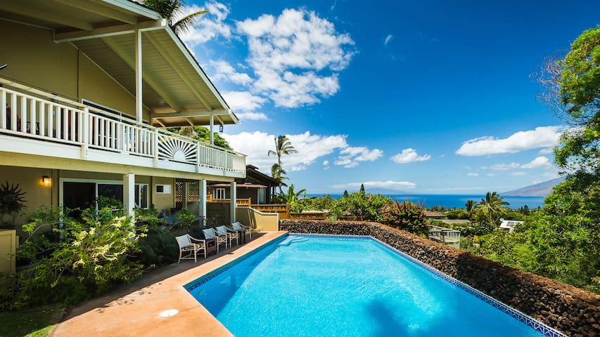 Oceanview Home with Private pool and hot tub