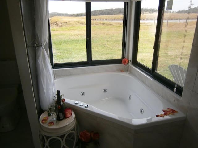 FARMSTAY LUXURY AT WHITE DOG LANE