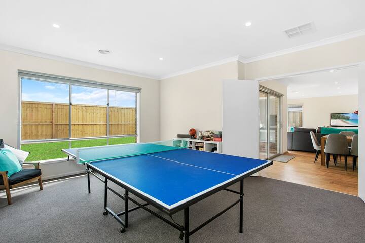 Beach Getaway – Family friendly home gallery image 2