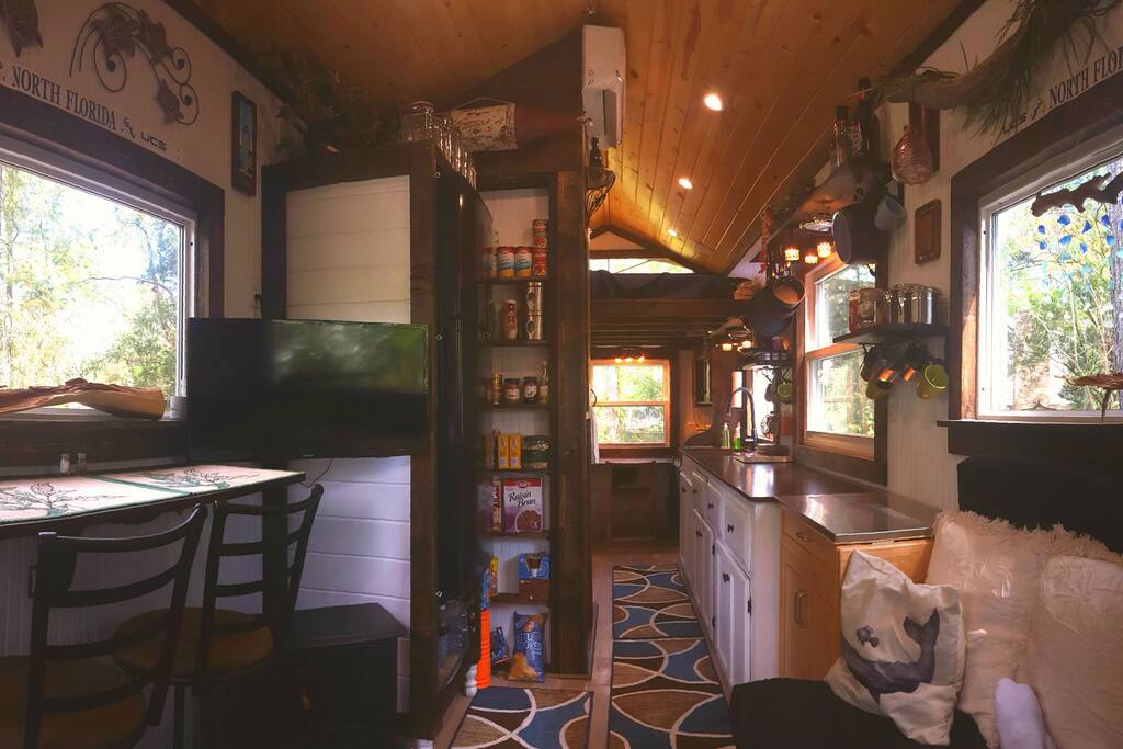 2 person fold up dining table, Smart TV with Netflix, comfy couch.