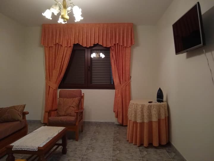 Piso Independiente En Casa Particular. - Portonovo
