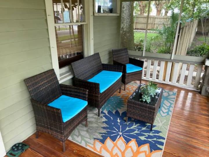 Old Northeast Luxury Bungalow 2 Bdrm - Gulfport, FL