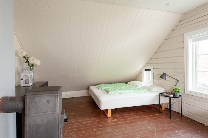 Chumba cha familia (chumba cha kulala 4) kinalala 3/4. Kitanda + kitanda cha sofa.