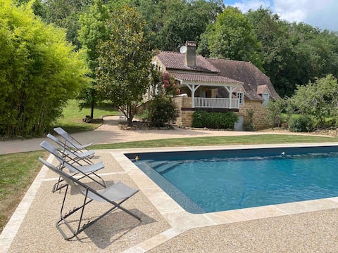 Cottage with pool "Les Peyrières" Autoire