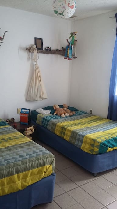 Habitación con dos camas individuales