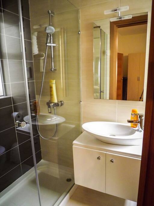 Ensuite in Main Bedroom