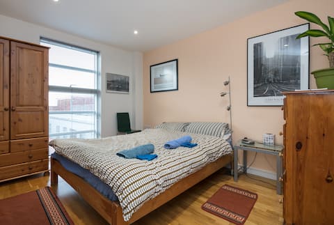 Top Airbnb: City centre duplex. Roof Terrace. in Castlefield & Deansgate