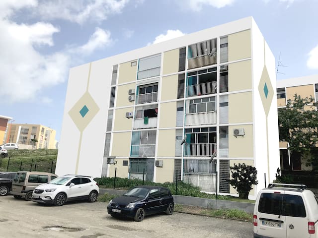 Locations Saisonnieres Et Locations En Residence Airbnb