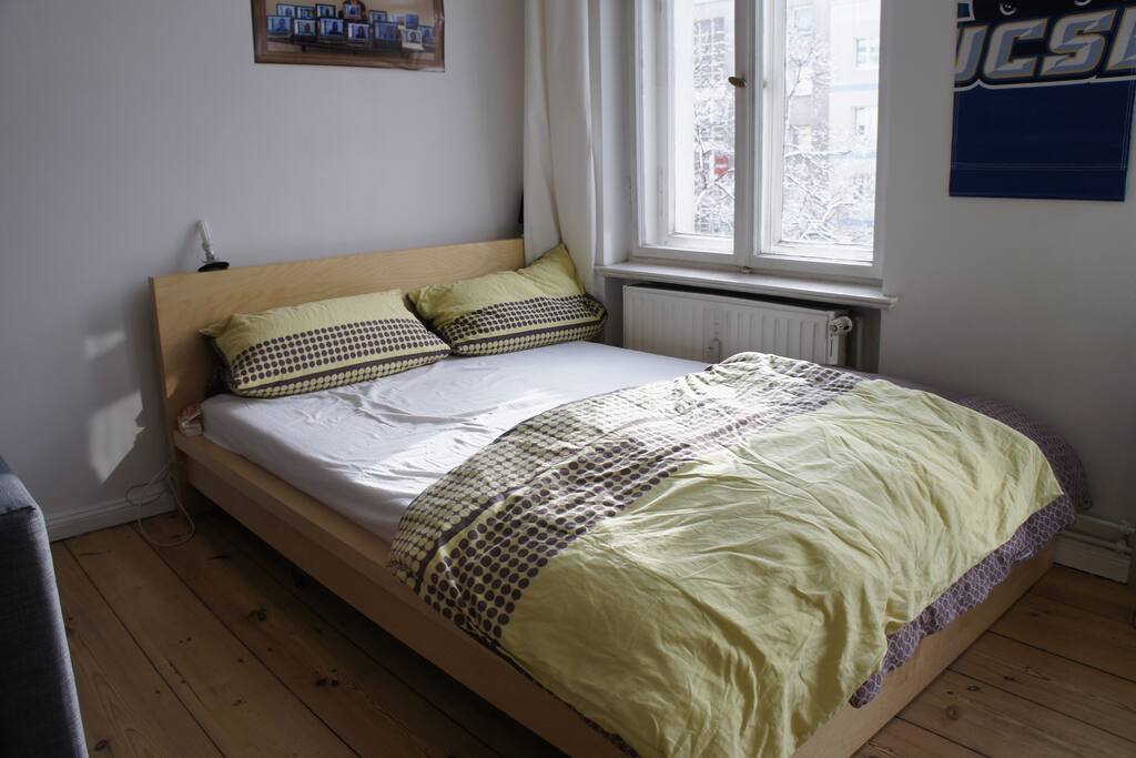 A full size mattress