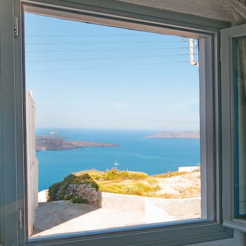 STANDARD DBL ROOM VOLCANO VIEW