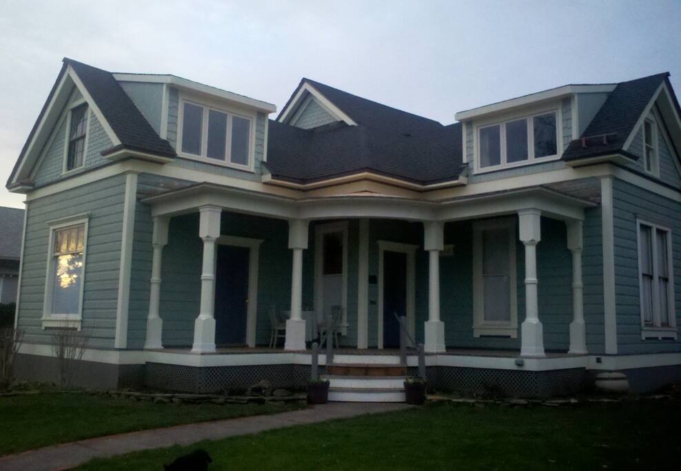 Welcome to the pony house!