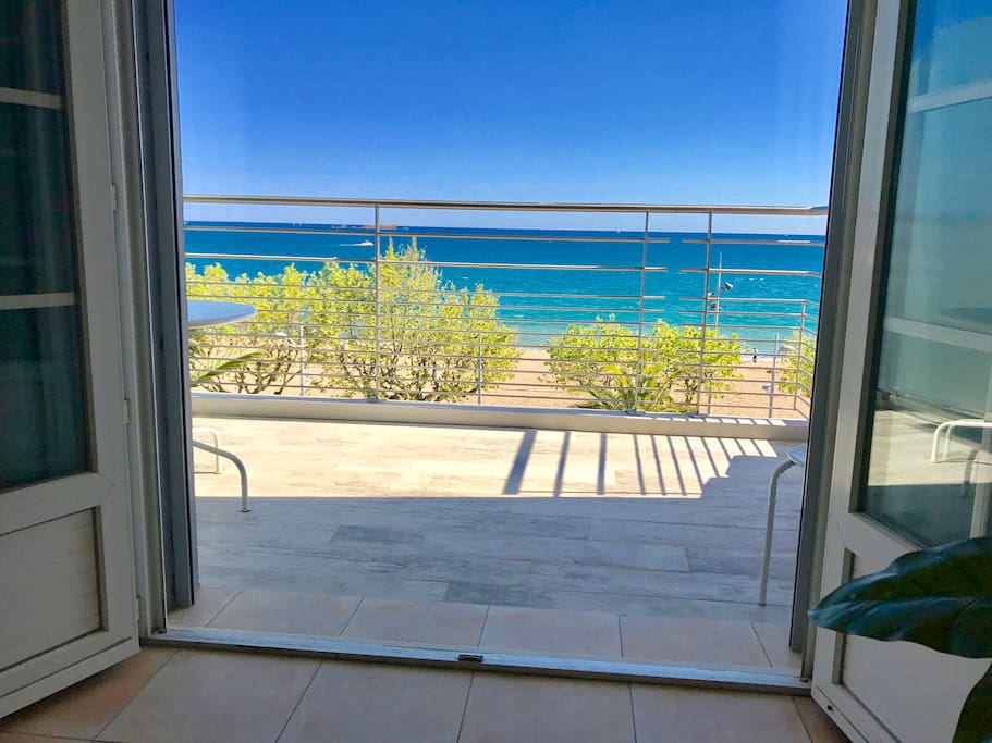 Vue du séjour sur la Méditerranée