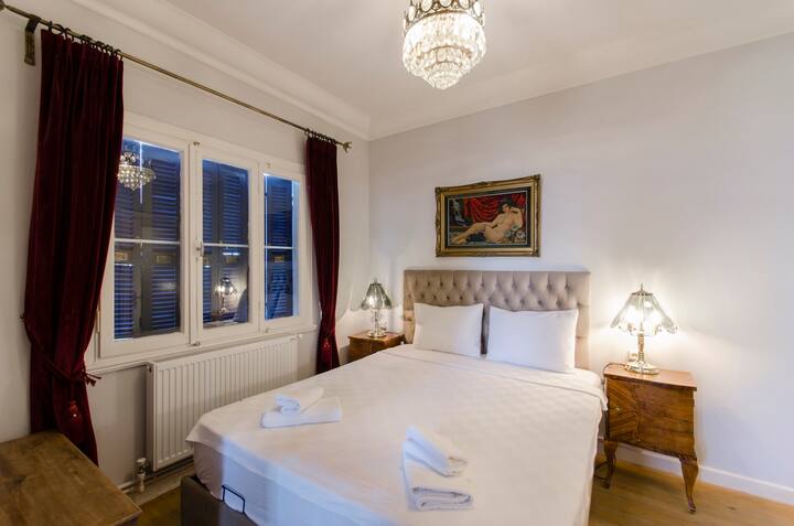 Прва спална соба