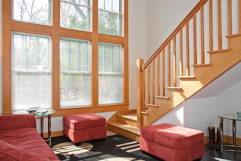 Successful Airbnb property: Modern Craftsman Style House in Hyde Park