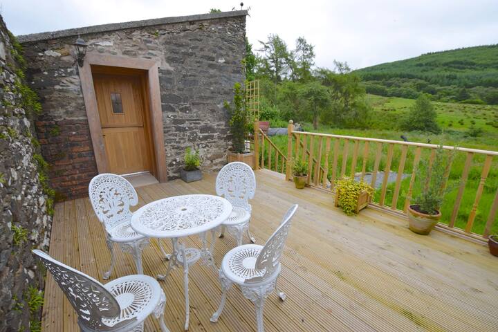 Fyne Byre Cottage near Loch Fyne