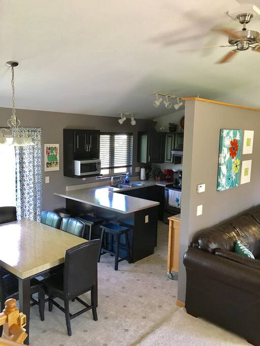 Kitchen/Dining Room