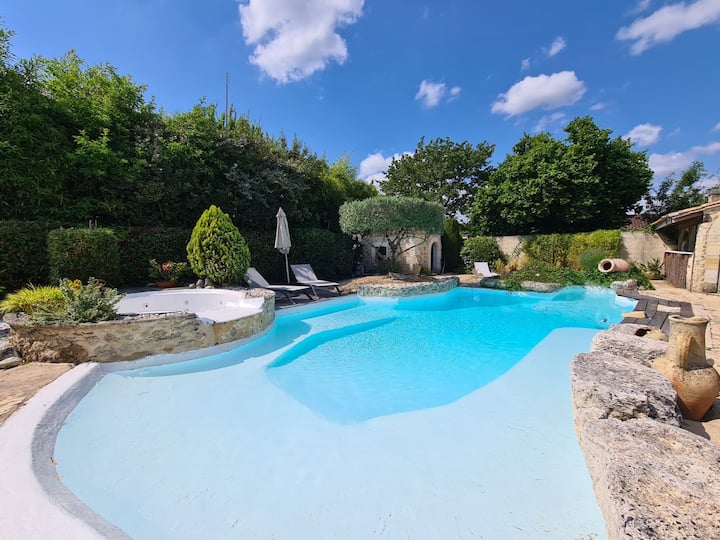 Gîte Proche Saint-émilion Avec Piscine Et Terrasse - Gironde