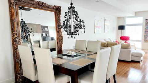 Modern luxury waterfront home in Sandy Hill