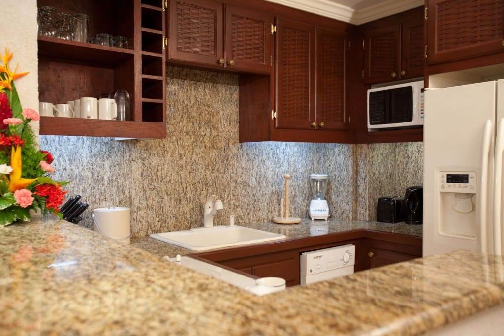 Full Dining Amenities