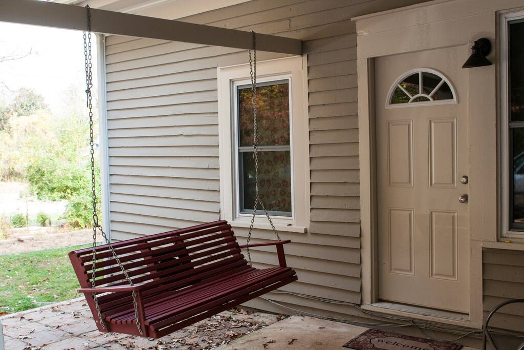 Back porch swing