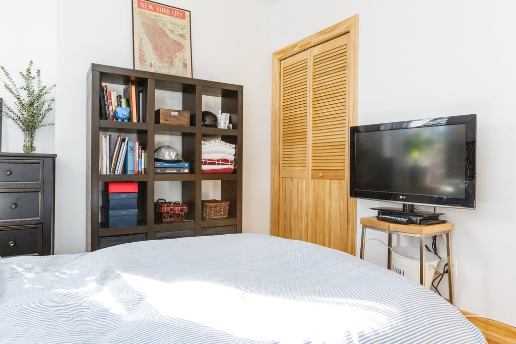 Towels, closet with hanger storage (limited), 32" TV with cable box/Apple TV