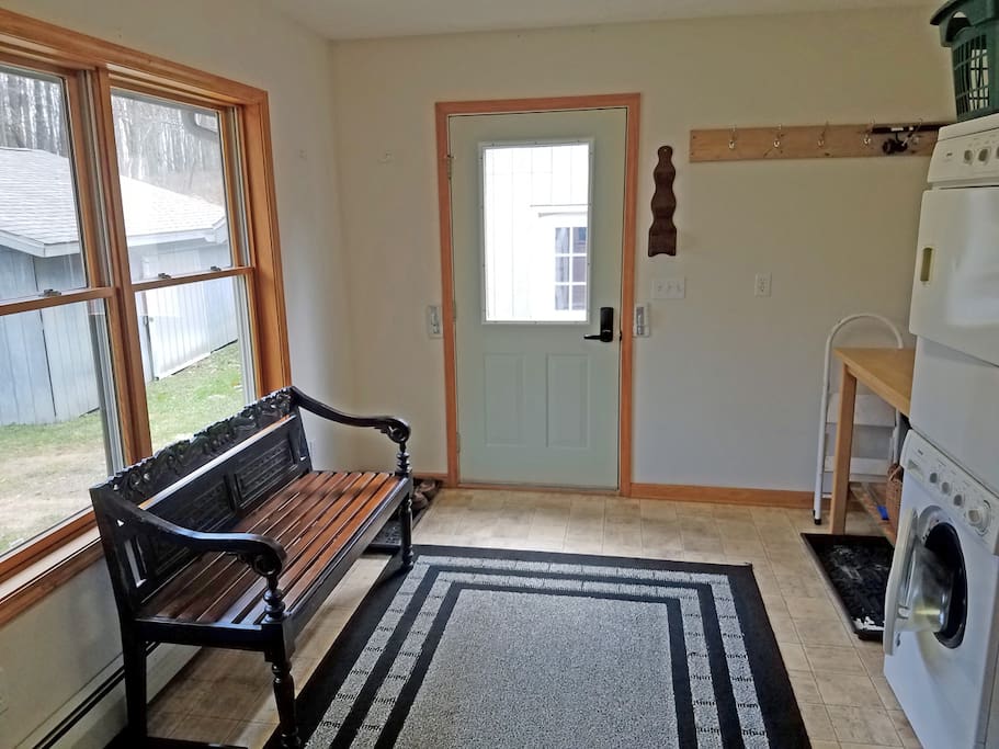 Entrance with full laundry facilities available for use