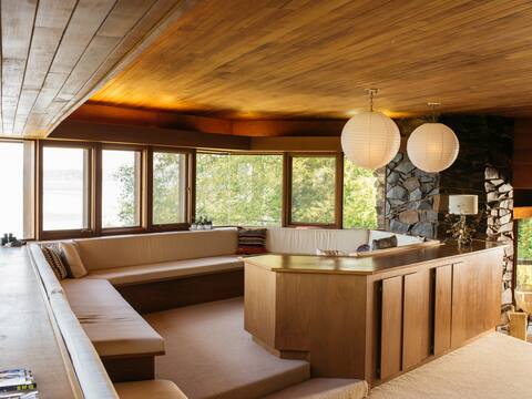 Frank L Wright insp. house waterfront beach access